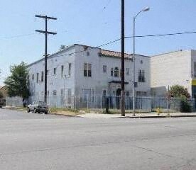 4227 S Hoover St in Los Angeles, CA - Building Photo