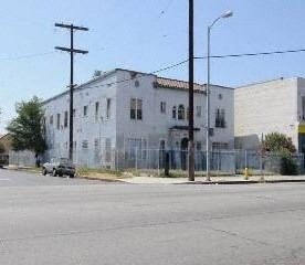 4227 S Hoover St in Los Angeles, CA - Foto de edificio