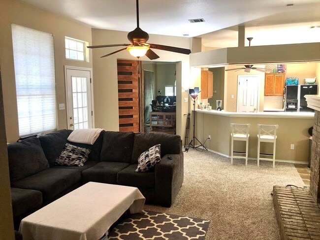 3904 Kristencreek Ln in Round Rock, TX - Building Photo - Building Photo