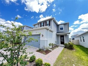 2746 Sanctuary Dr in Clermont, FL - Foto de edificio - Building Photo