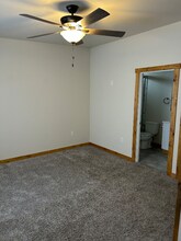 351 W Buttercup Way in Pueblo West, CO - Foto de edificio - Building Photo