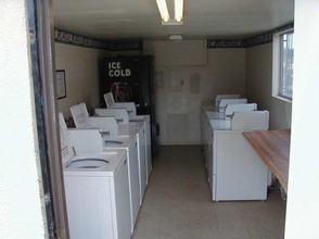 Las Villas Apartments in Fresno, CA - Foto de edificio - Interior Photo