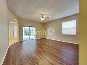 17756 Oak Bridge St in Tampa, FL - Foto de edificio - Building Photo