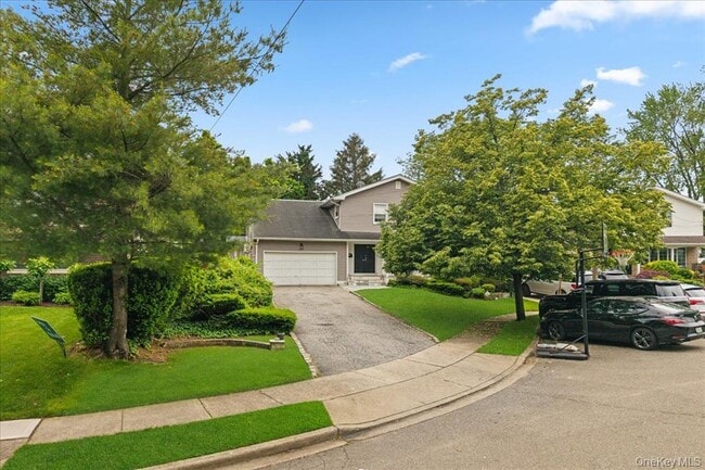 1127 Fordham Ln in Woodmere, NY - Building Photo - Building Photo