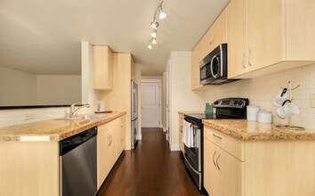 22910 90th Ave W in Edmonds, WA - Building Photo - Building Photo
