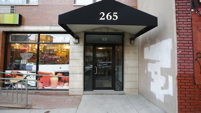 265 Bedford Ave in Brooklyn, NY - Building Photo - Building Photo