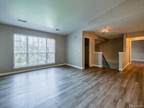 8208 Chesapeake Cir in Commerce Township, MI - Building Photo - Building Photo