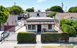 910 E 90th St in Los Angeles, CA - Building Photo