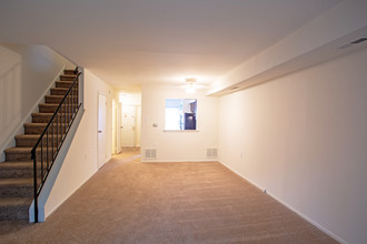 Stonington Court Apartments in Lindenwold, NJ - Foto de edificio - Interior Photo