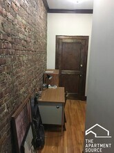 4755 N Sawyer Ave, Unit 2H in Chicago, IL - Building Photo - Building Photo