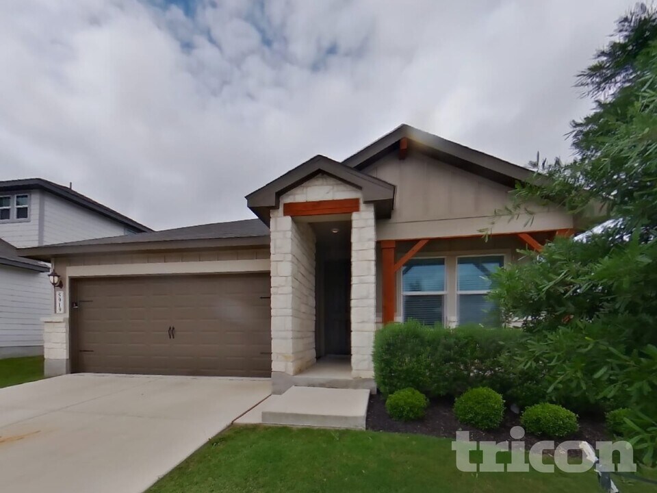 5919 Noah Pl in Saint Hedwig, TX - Building Photo