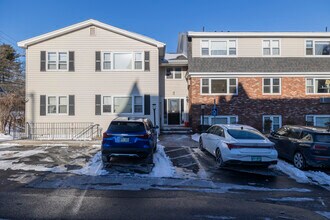 Sunrise East Apartments in Derry, NH - Building Photo - Building Photo