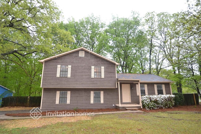 property at 71 Landmark Ct SW