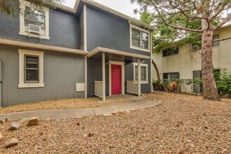 2535 Spruce St in Boulder, CO - Building Photo - Building Photo