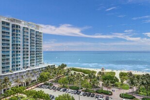 6450 Collins Ave in Miami, FL - Building Photo