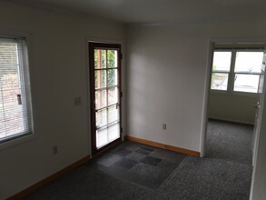 128 W 14th Ave in Eugene, OR - Building Photo - Building Photo