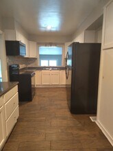321 Naples Rd in Jackson, MS - Building Photo - Building Photo