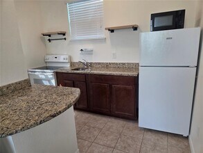 8359 Lookout Pointe Dr in Windermere, FL - Building Photo - Building Photo