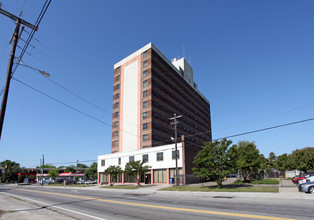 Joseph Floyd Manor in Charleston, SC - Foto de edificio - Building Photo