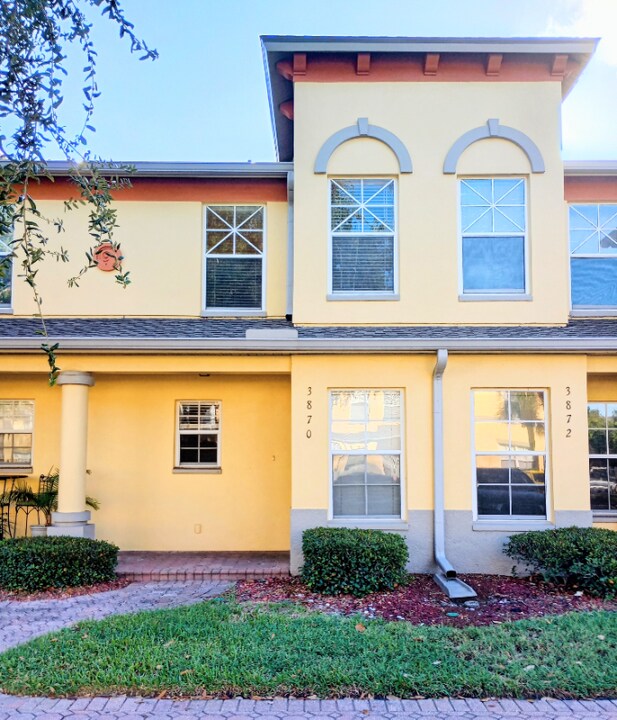3870 Island Way in St. Petersburg, FL - Building Photo