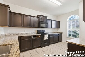 6023 Pleasant Lake in San Antonio, TX - Foto de edificio - Building Photo