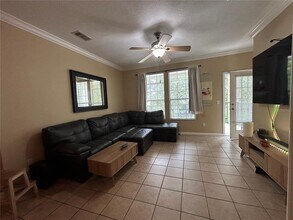 1142 SW 9th Rd in Gainesville, FL - Foto de edificio - Building Photo