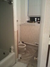 2035 Commonwealth Ave, Unit 8 in Boston, MA - Building Photo - Building Photo