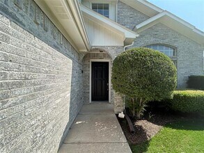 10608 Bing Dr in Fort Worth, TX - Building Photo - Building Photo