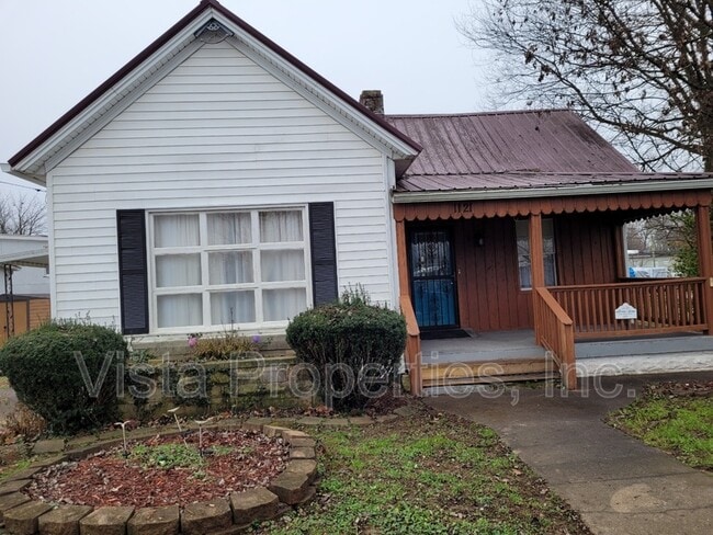 1121 Elm St in West Point, KY - Building Photo - Building Photo