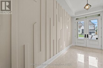 74 Bond Crescent in Richmond Hill, ON - Building Photo - Building Photo