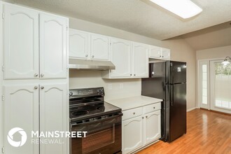 15007 Old Creek St in San Antonio, TX - Building Photo - Building Photo