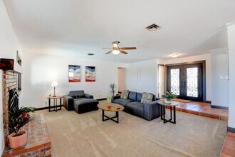 3506 Algonquin Dr in Las Vegas, NV - Building Photo - Building Photo