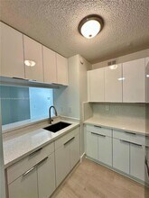 15609 SW 73rd Cir Terrace, Unit 89 in Miami, FL - Building Photo - Building Photo