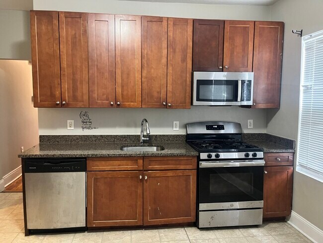 46 Wildwood St, Unit 1 in Boston, MA - Building Photo - Building Photo