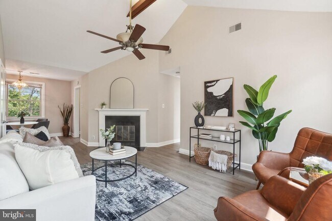 2507 Arlington Blvd-Unit -302 in Arlington, VA - Foto de edificio - Building Photo