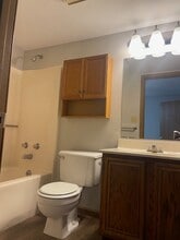 500 E A St in Belleville, IL - Foto de edificio - Building Photo