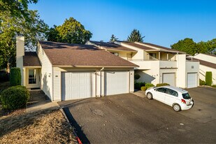 Ironwood Luxury in Vancouver, WA - Building Photo