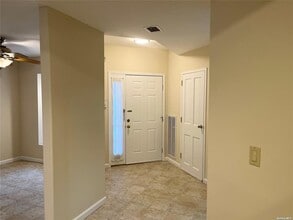 120 Lakebridge Dr S in Kings Park, NY - Building Photo - Building Photo