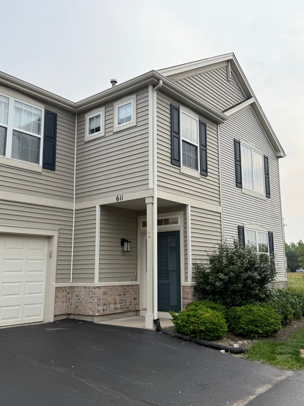 property at 611 Arbor Cir