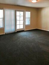 1964 Main St in Fortuna, CA - Building Photo - Building Photo