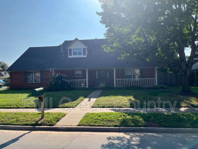 property at 929 N Juniper St
