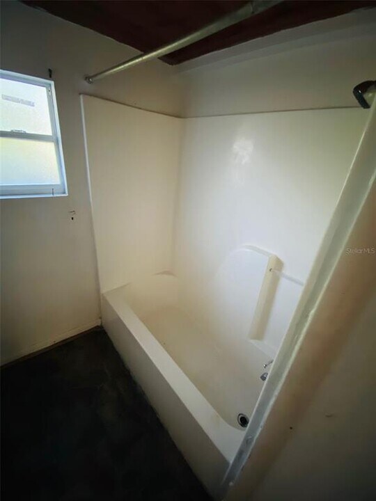 100 4th St in Winter Haven, FL - Building Photo