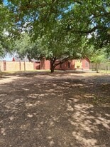 21796 Stuart Place Rd in Harlingen, TX - Building Photo