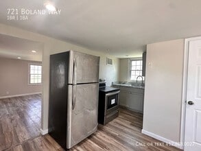 721 Boland Wy in Carnegie, PA - Building Photo - Building Photo