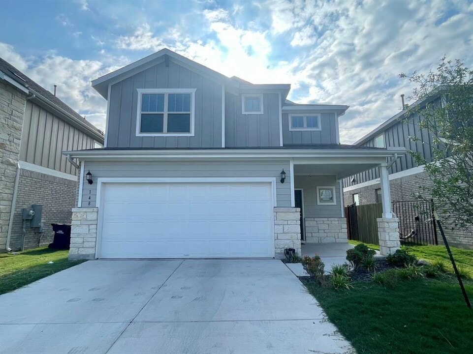 148 Bennington Dr in Liberty Hill, TX - Building Photo