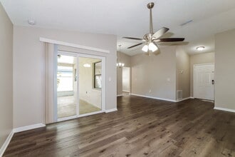 2928 Dana Ln in Kissimmee, FL - Foto de edificio - Building Photo