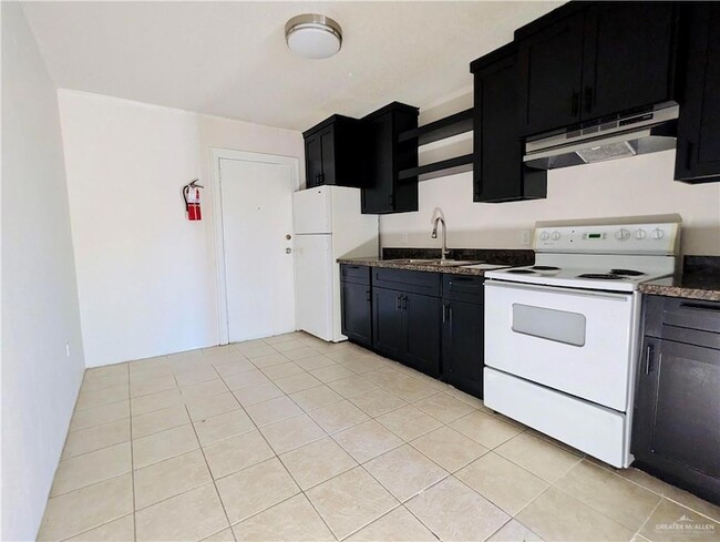 1811 Perkins Ave, Unit 1 in Mission, TX - Building Photo - Building Photo