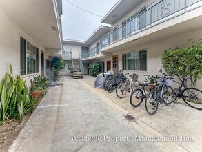 45 Rose Ave in Venice, CA - Building Photo - Building Photo