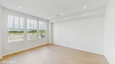 2307 Ryegrass Ln in Bolingbrook, IL - Building Photo - Building Photo