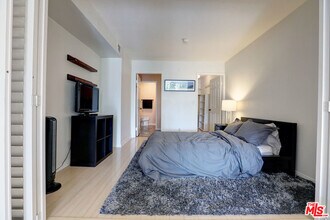 1355 N Sierra Bonita Ave-Unit -410 in Los Angeles, CA - Building Photo - Building Photo